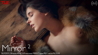 Mirror 2 – Emily J