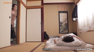 [JUQ-474] The Obsessively Clean and Upright Nurse Aunt Secretly Masturbates Every Time She Comes Hom