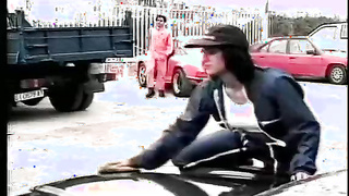 Nikita, licencia para follar