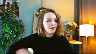 Chubby fat girl with a big booty shows her naked body