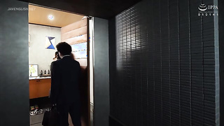 [VEC-709] The night my wife and boss disappeared into the bedroom  a lascivious night soaked in bodi