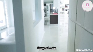 Sheena Ryder  Día de Lavandería Picante con Mamá Sub Esp