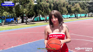 I met a beautiful girl in the park and we recorded her first anal porn video 2 video