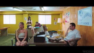 Jennifer White, Stella Lux - [WICKED]