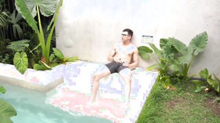 Mamá sabe cómo moverse en mi polla