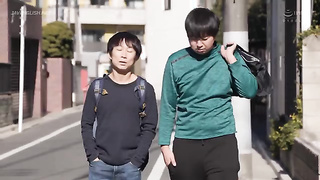 [JUR-430] A married woman with a spare key is creampied in a students apartment until he graduates.