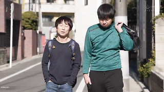 [JUR-430] A married woman with a spare key is creampied in a student’s apartment until he graduates.