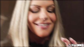 Brookxxx xxx - Sexy Blonde MILF Gets fuck (09.07.2025) rq