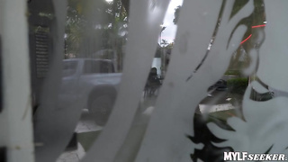 Alyssia Vera - Making A Naughty Deal With A Hot MILF XXX