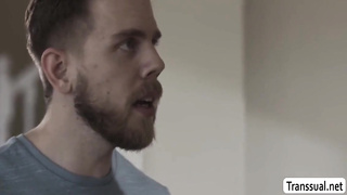 Joven bonita rubia TRANSEXUAL Latina. Itzel Saenz con el amigo del novio