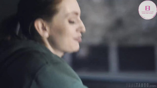 Dee porn, xxxa Kendrick - Intercambio de hijas con el vecino Sub Esp