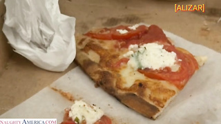 Leana Lovings tiene la oportunidad de follar con el hermano de su amiga Sub esp