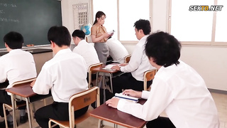 [IQQQ-045] Married teacher Iona Sakihara gets 10 times wetter in a class where she can't make a soun