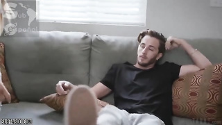 Sarah Vandella & Emma Hix - Por qué haces esto?