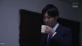 [IPZZ-668] Stuck sharing a room with a senior like a little sister due to record-breaking rain on a