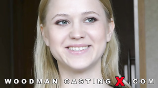 Nikki Hill with 2 guys.