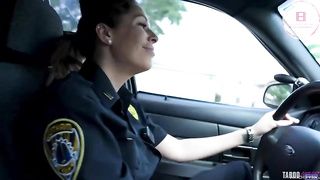 Teniente Brooks con Nikki Brooks ...subt