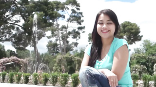 Carol Linda latina trío interracial doble penetración