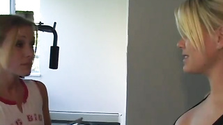 Lesbians having fun together 1687