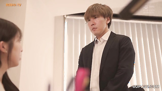 [EBWH-145] A Sudden Roomshare with My Dreamy Beautiful Boss During a Record-Setting Heatwave I Could