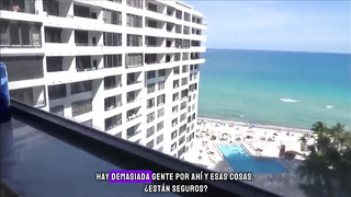 Hermano y hermana en vacaciones de primavera