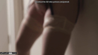 La esposa tetona Cubbi Thompson se divierte de nuevo