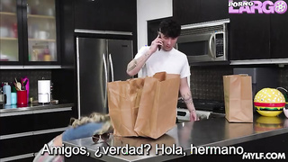 Caliente madrastra ambrienta por polla se aprovecha de su hijastro sub -Harper Hill