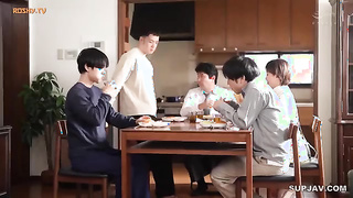 [ROE-373] Incestuous days spent with my mother at home after all my siblings left Satsuki Kirioka 2 video